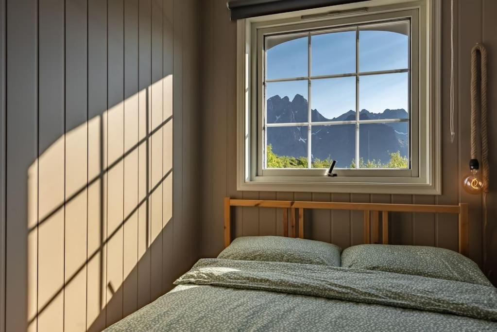Villa Sundet Lofoten Holiday House à Sund  Extérieur photo